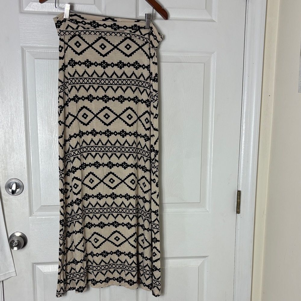 American Rag fold over maxi skirt stretchy tribal Aztec print size Large western
